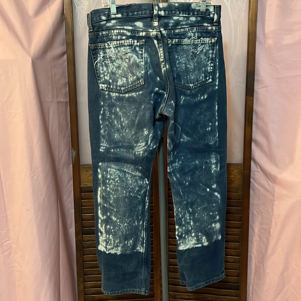 Faded Glory Men’s 1/2 Bleach, Distressed Jeans Cu… - image 4